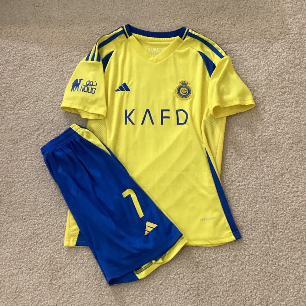 Nassr Fc Kit Kids #7 Ronaldo